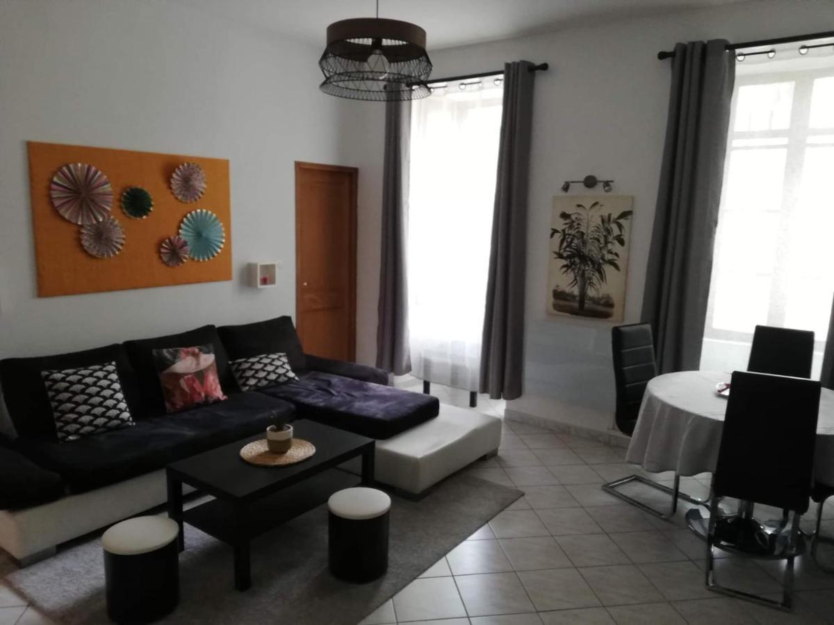 Orange: Appartement Pratique Et Idealement Place Orange (Vaucluse) Exterior photo