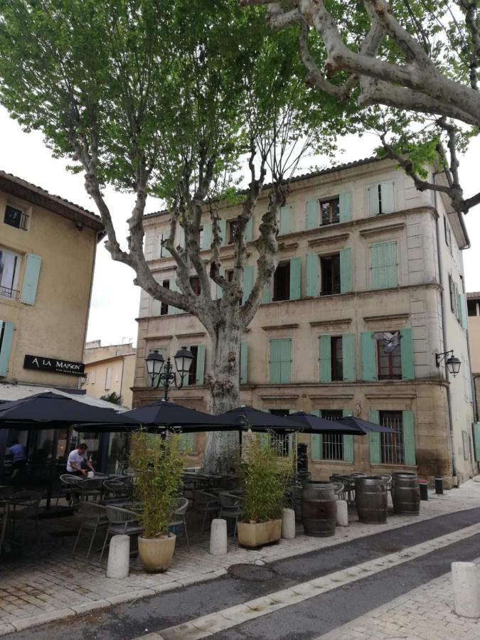 Orange: Appartement Pratique Et Idealement Place Orange (Vaucluse) Exterior photo
